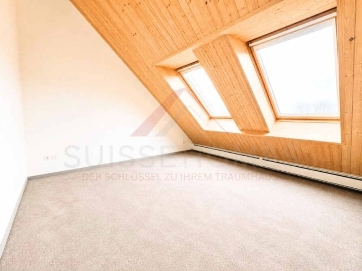 Grosszügige 4.5-Zimmer-Maisonettewohnung mit Galerie und Cheminée in 8603 Schwerzenbach - 7