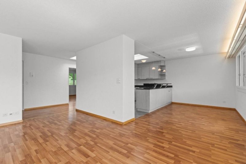 Grosszügige 5.5-Zimmer-Attikawohnung mit 72 m² Terrasse und Weitblick - 6