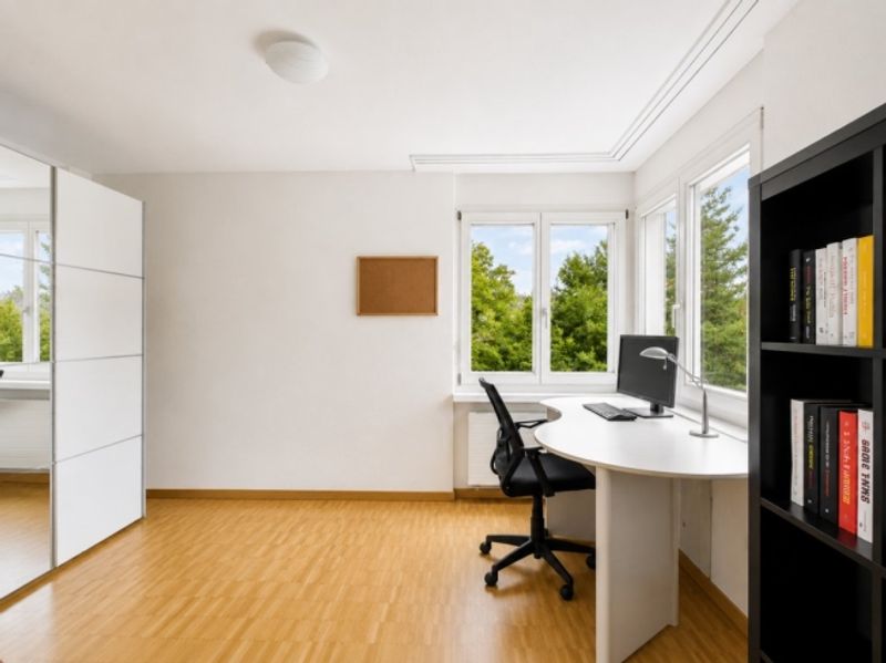 VIEL PLATZ UND SONNIGER BALKON MIT BLICK INS GRÜNE - 4