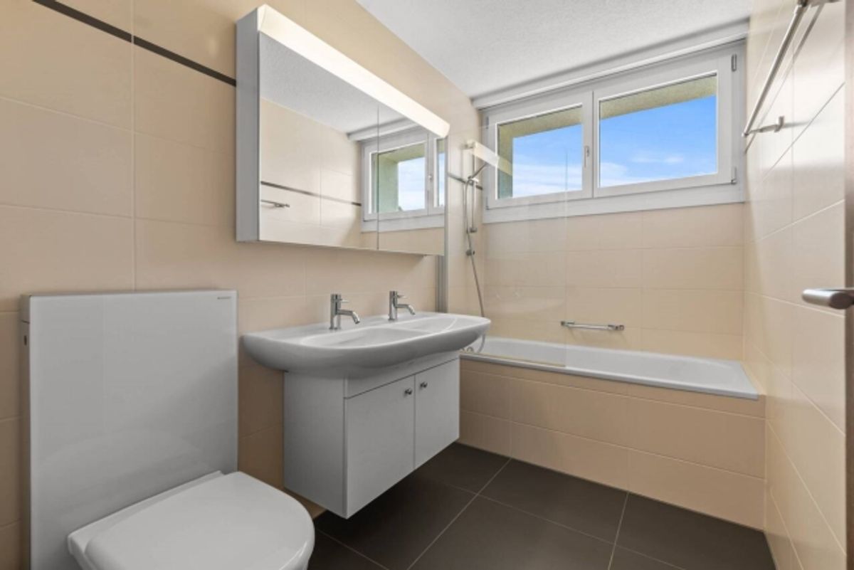 Grosszügige 5.5-Zimmer-Attikawohnung mit 72 m² Terrasse und Weitblick - 9