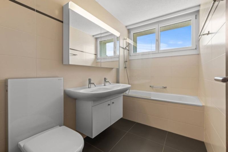 Grosszügige 5.5-Zimmer-Attikawohnung mit 72 m² Terrasse und Weitblick - 10