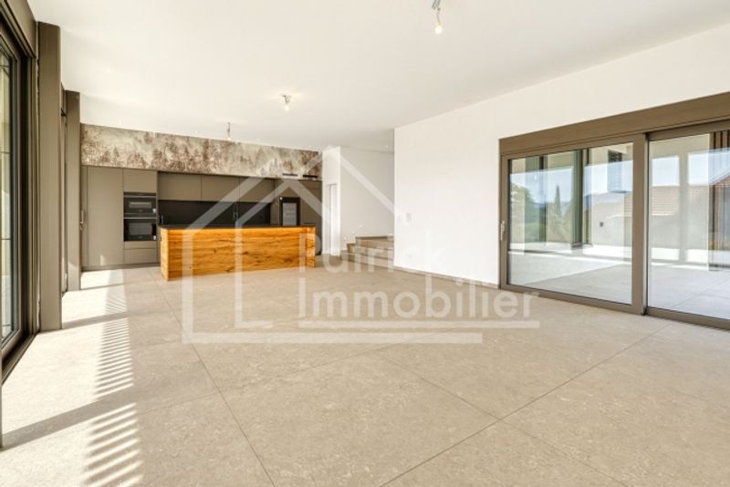 Zeitgenössische Luxusvilla mit freier Aussicht in Montavon - 12