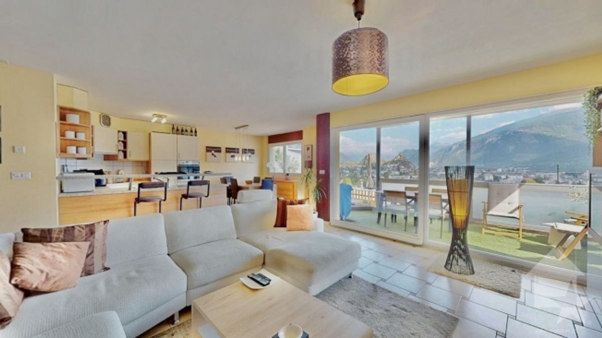 Schöne Terrassenwohnung mit Garage und atemberaubender Aussicht! - 0