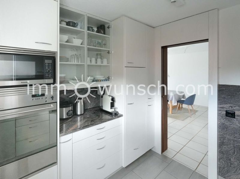 Helle 5.5-Zimmer-Wohnung mit Balkon und Doppelgaragenbox in Baar - 4