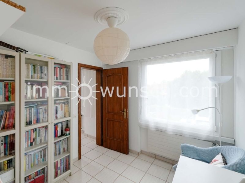 Helle 5.5-Zimmer-Wohnung mit Balkon und Doppelgaragenbox in Baar - 9