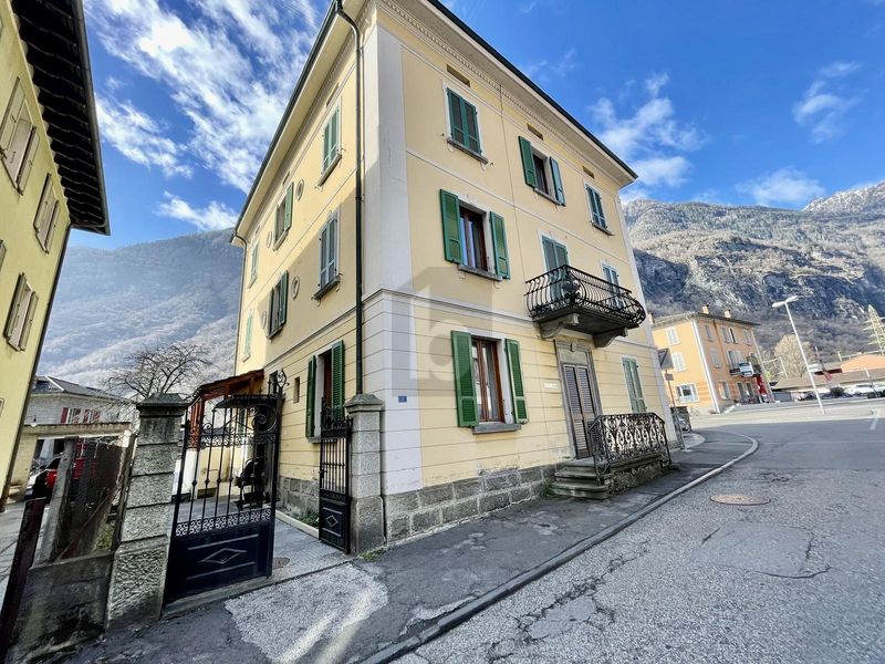 CASA DA 4 APPARTAMENTI INTERESSANTE - 1