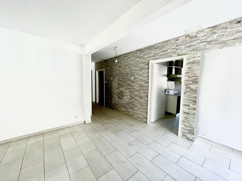 CASA DA 4 APPARTAMENTI INTERESSANTE - 3