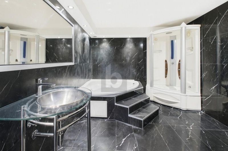 POUR INVESTISSEUR  AU COEUR DE MONTREUX AVEC VUE ! - 4