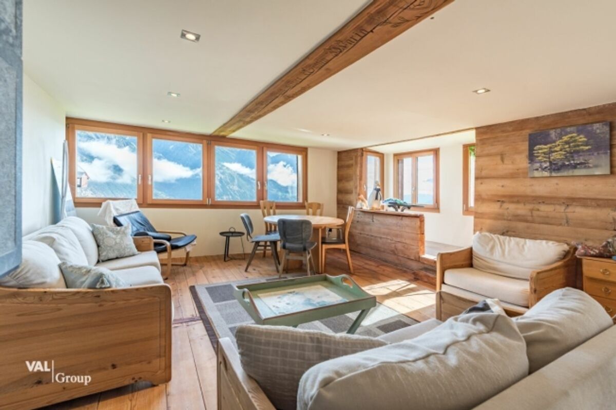 Top renovierte Wohnung im Herzen von Eischoll inkl. 3 Aussenparkplätze - 1