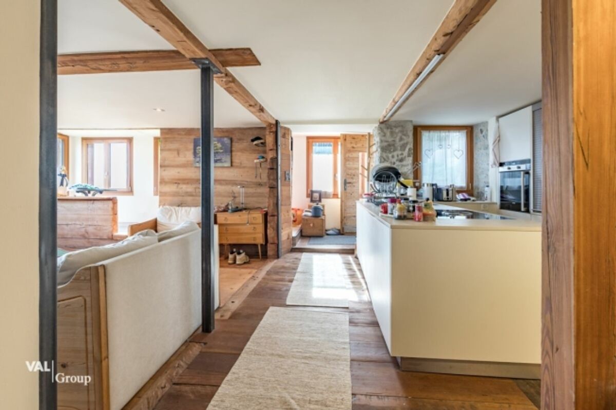 Top renovierte Wohnung im Herzen von Eischoll inkl. 3 Aussenparkplätze - 2