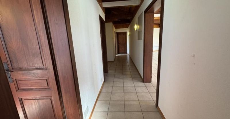 02472 - Surface commerciale - RTE COTEAU 1-3 - GRANGES-PACCOT - 3