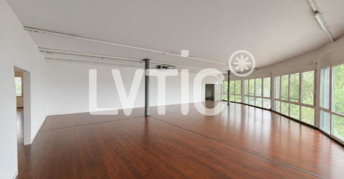 Bureaux, locaux, atelier de 336 m2 à louer à Villeneuve - 3