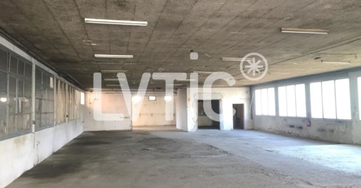 Bâtiment artisanal sur parcelle de 1805 m2 à louer à Martigny - 2