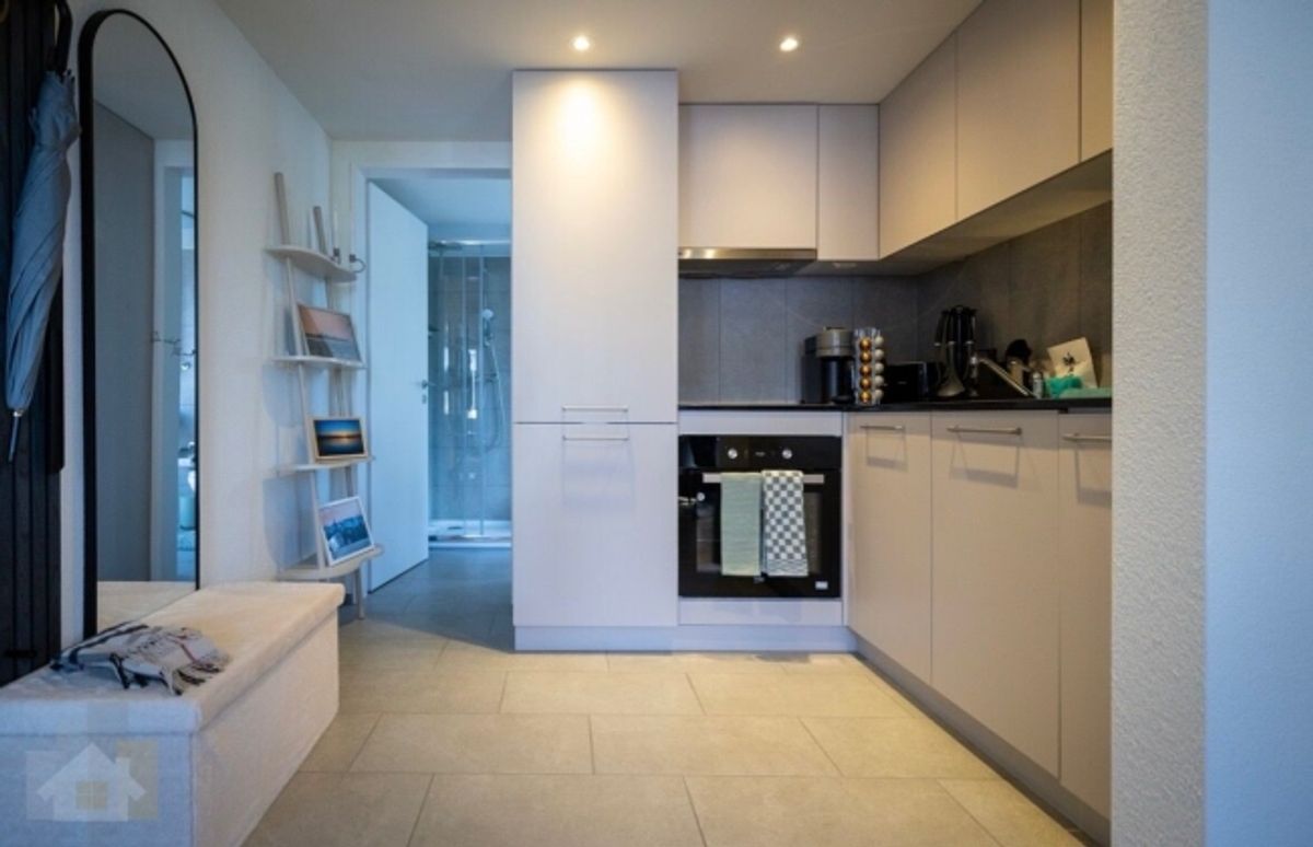 Moderne, möblierte 2.5-Zimmer-Business-Suite in Romanshorn - 2