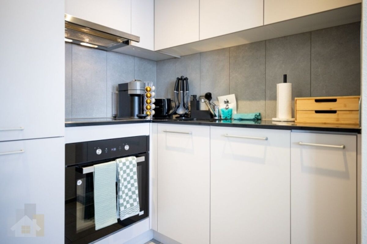 Moderne, möblierte 2.5-Zimmer-Business-Suite in Romanshorn - 4
