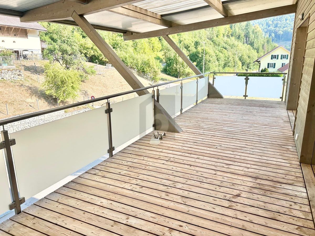 HOCHWERTIGE TERRASSENOASE MIT VIEL LICHT! - 0