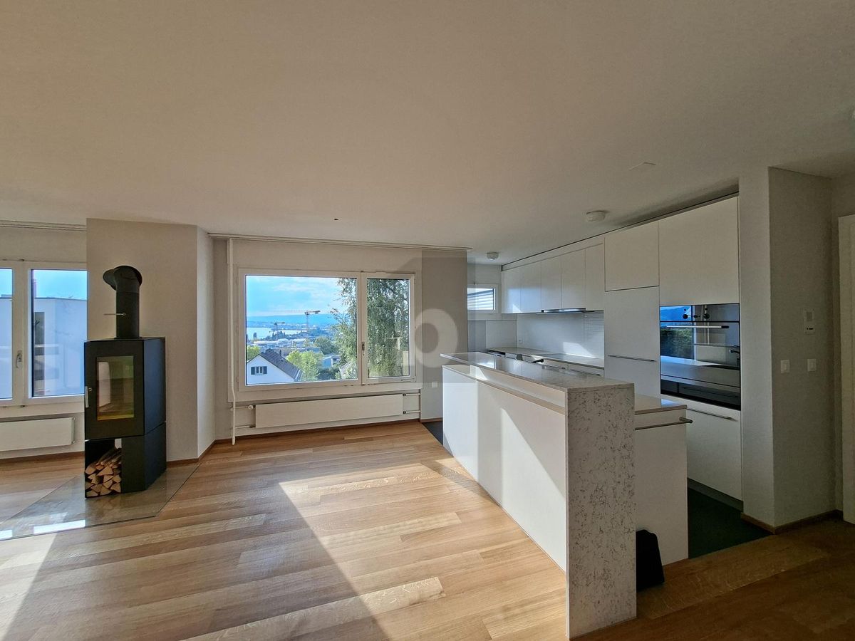 STILVOLL WOHNEN MIT EXKLUSIVEM BLICK - 2