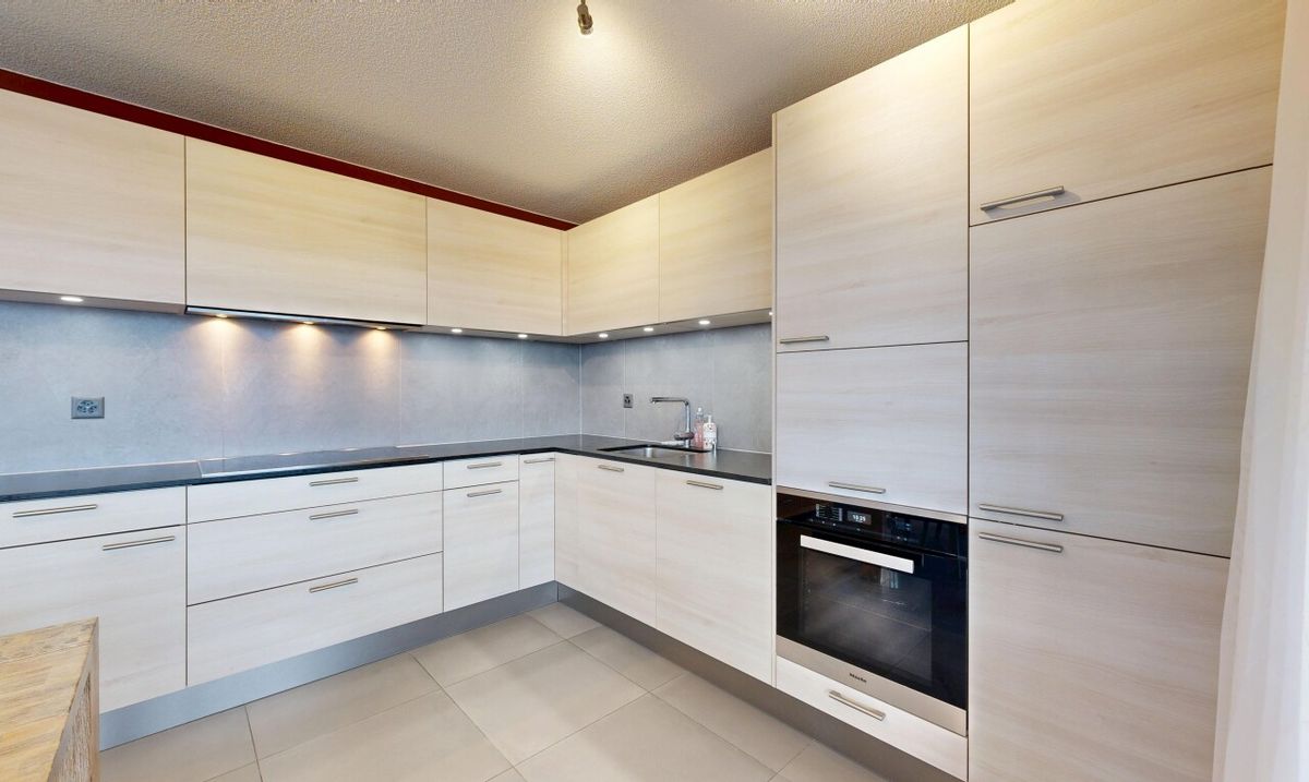 Apartment with Mountain View – 106 m², 4 Rooms with Garage - 1