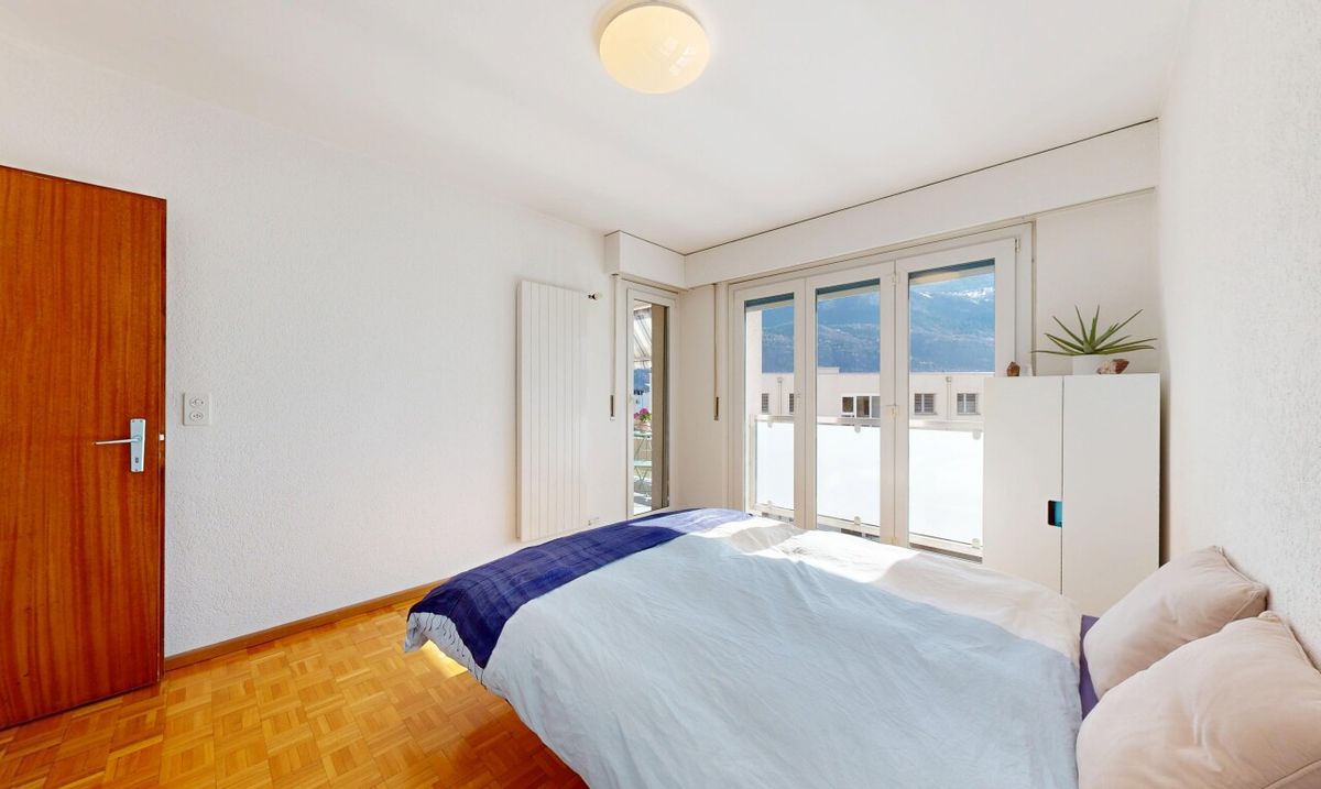 Beautiful 4.5-Room Apartment in Sierre - 8
