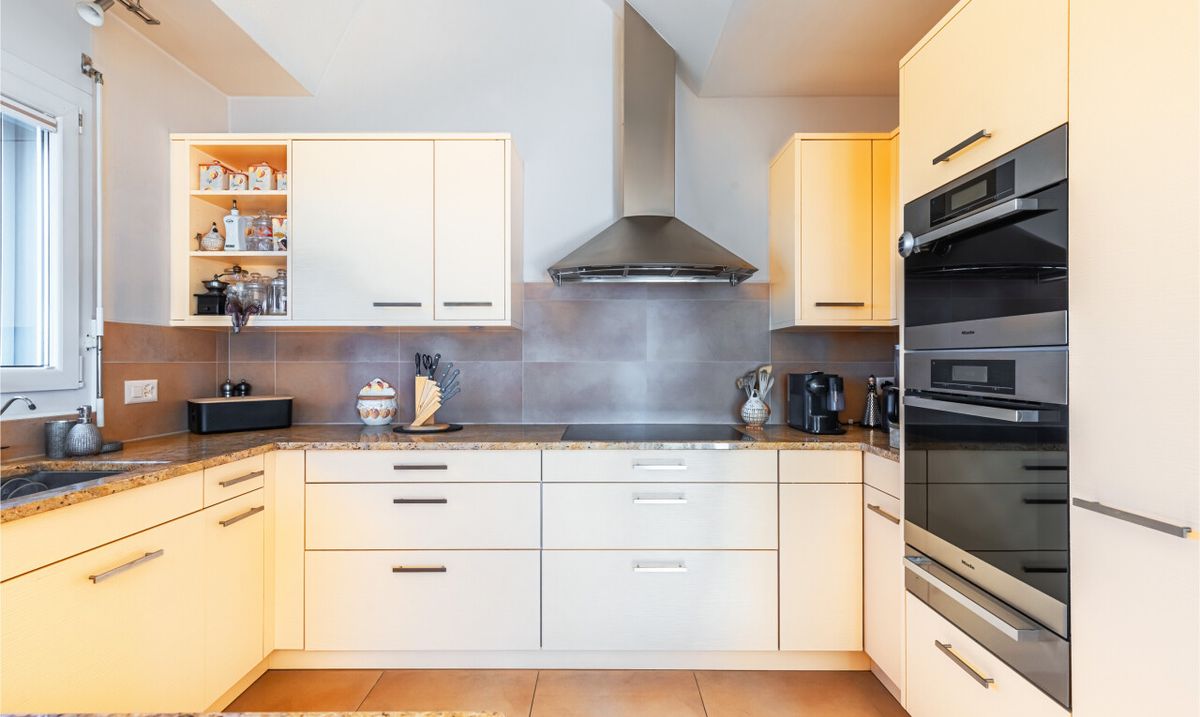 Exceptional property in Pully: spacious duplex with breathtaking views - 10