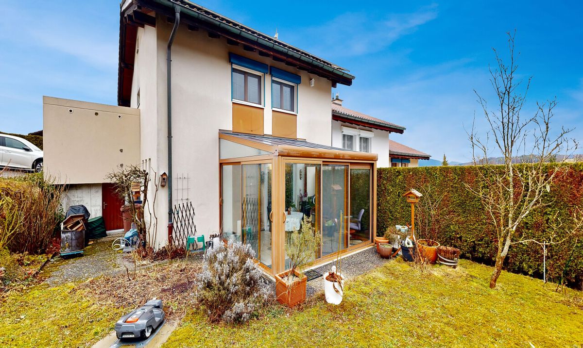 Family Home – 140 m² with Garden, South-Facing Exposure and Garage - 0