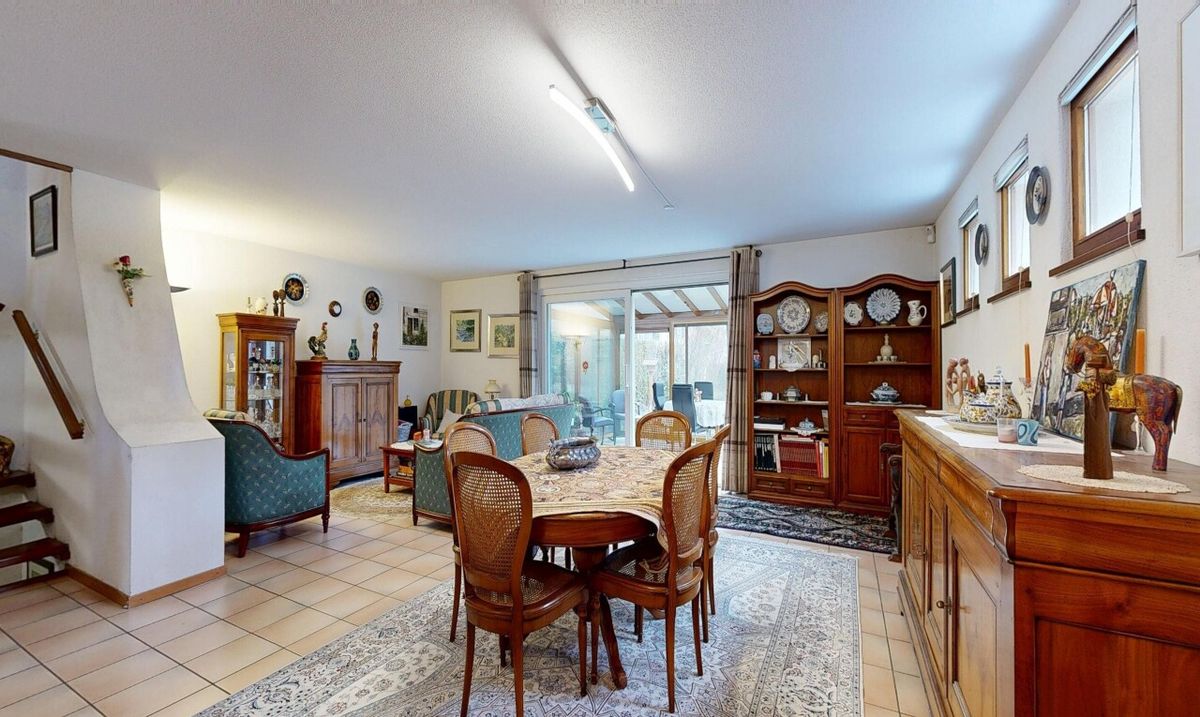 Family Home – 140 m² with Garden, South-Facing Exposure and Garage - 1