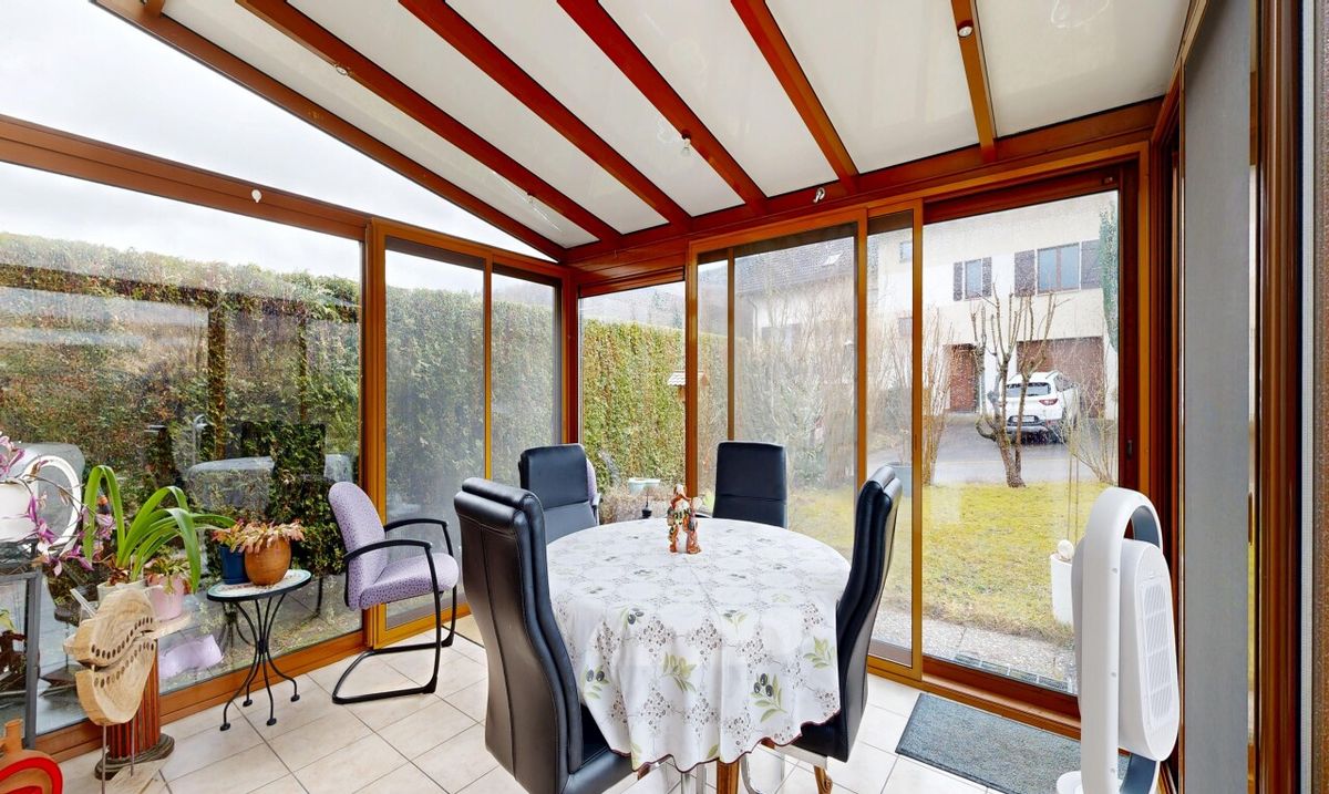 Family Home – 140 m² with Garden, South-Facing Exposure and Garage - 4