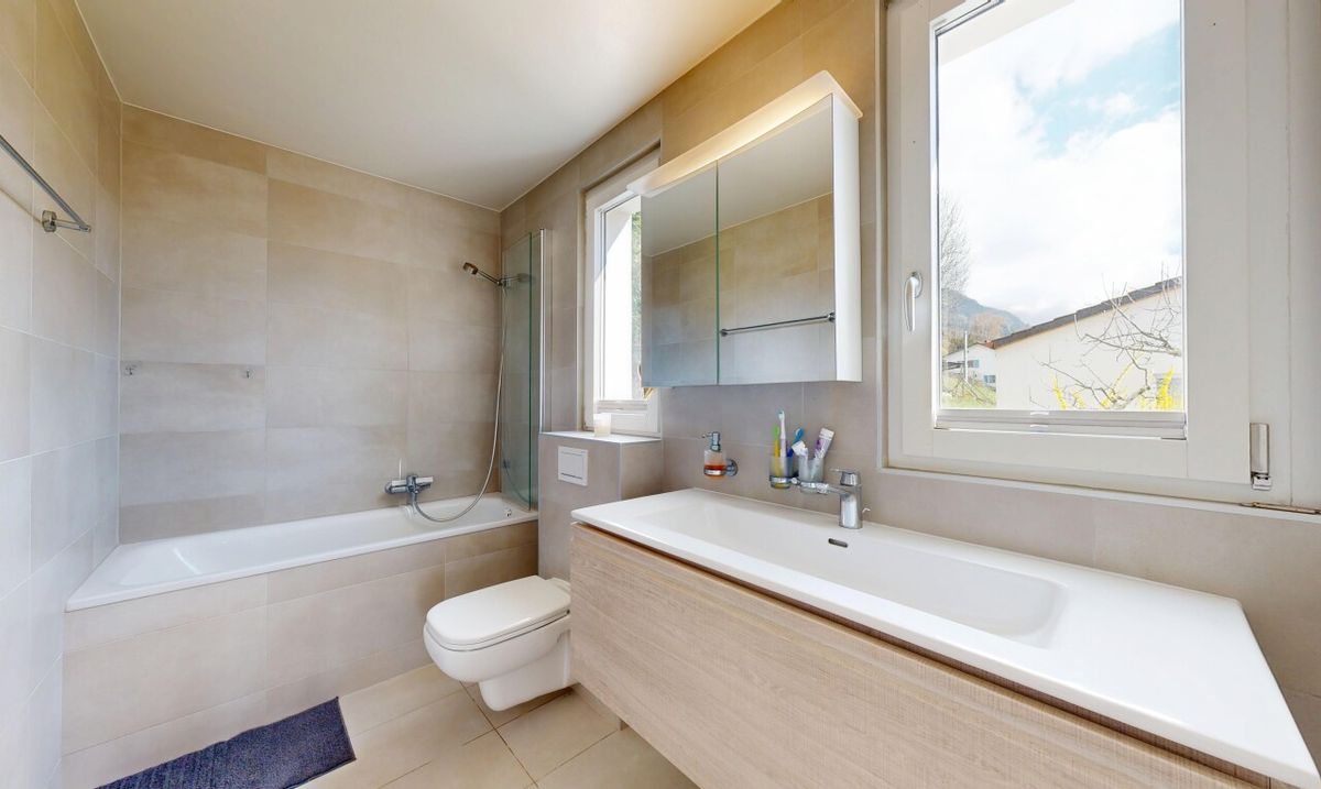 Recently renovated family home in the heart of Blonay - 8