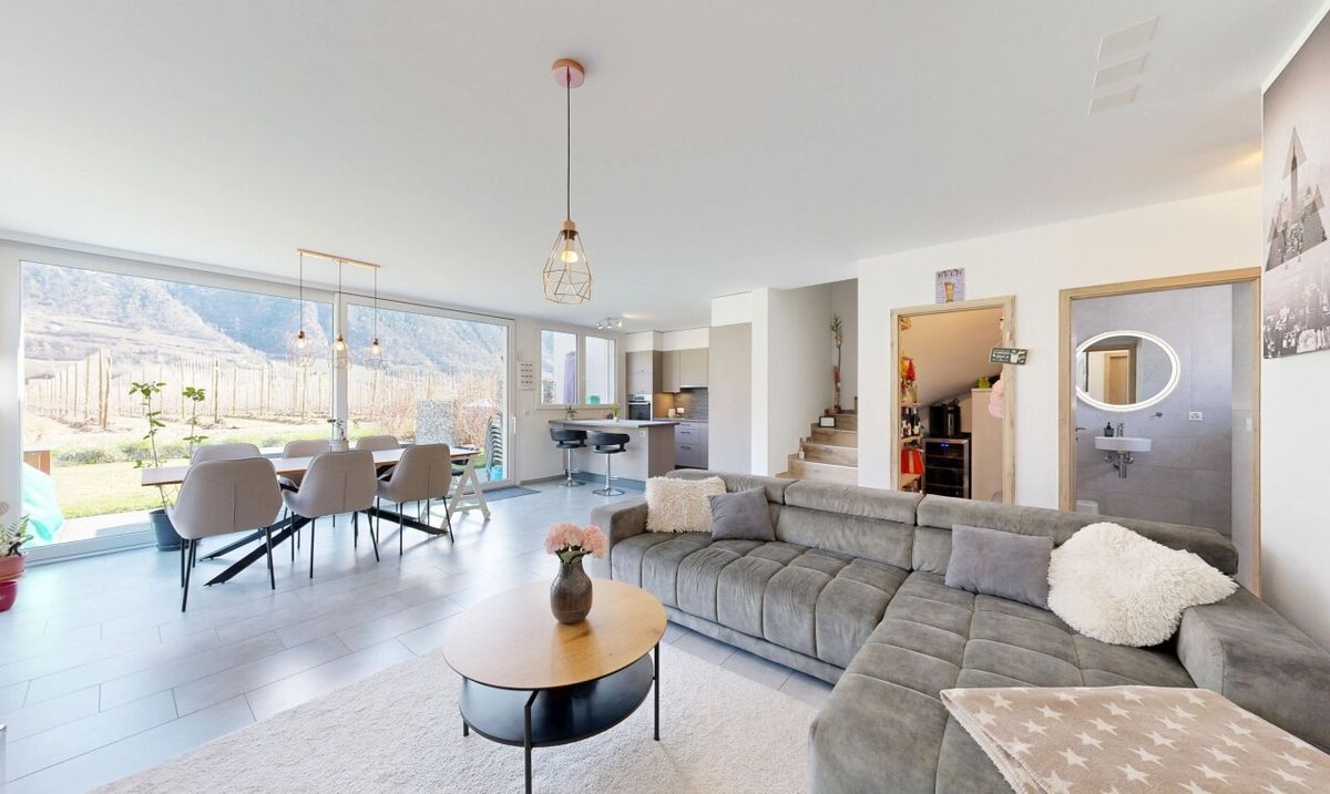 A rare opportunity – Exceptional end-of-terrace house - 0