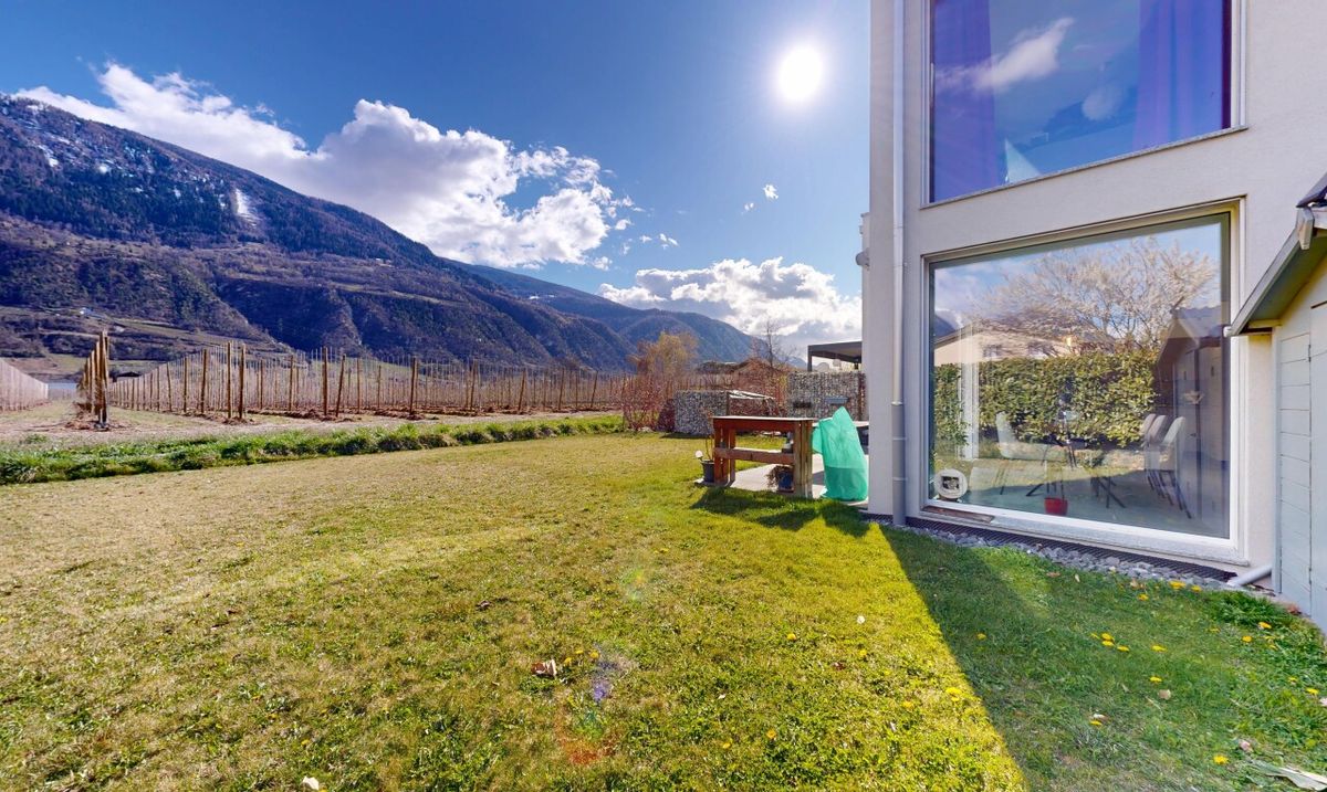 A rare opportunity – Exceptional end-of-terrace house - 2