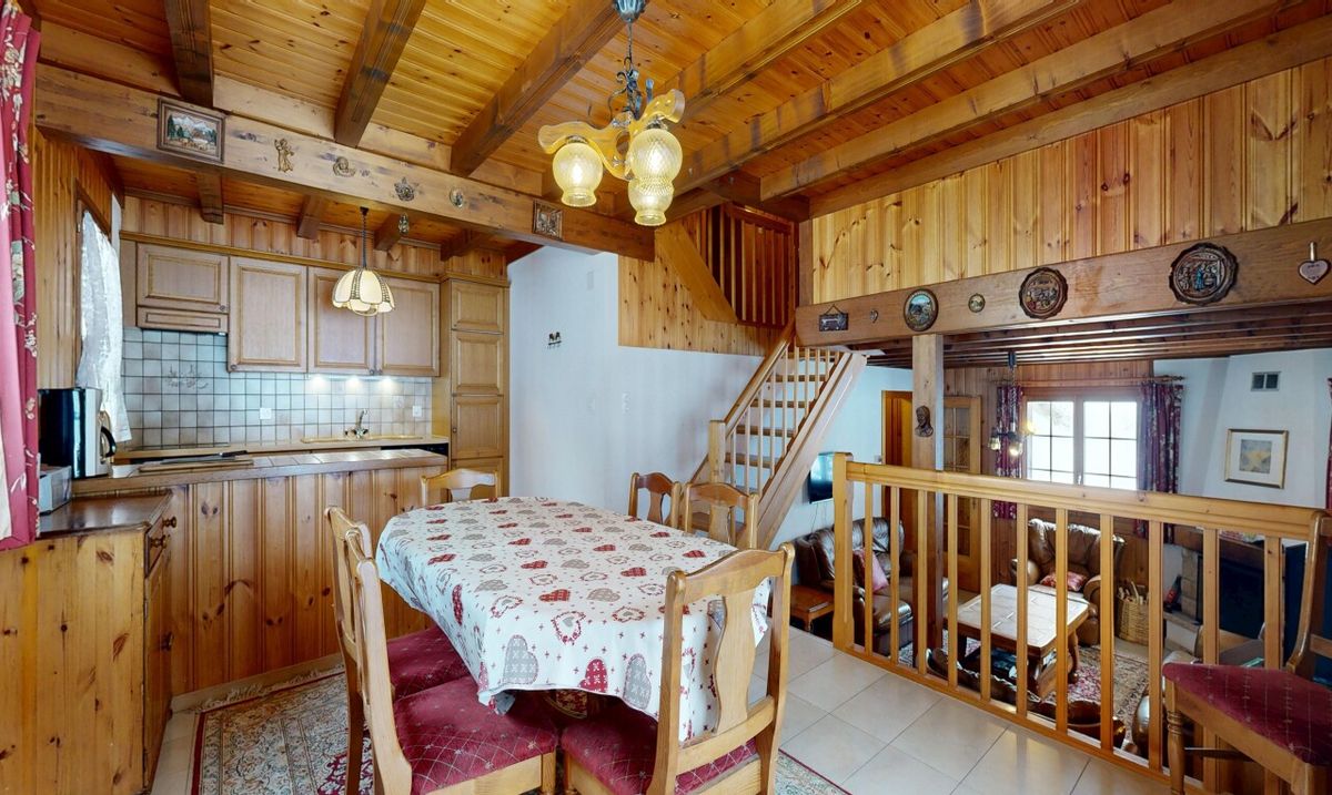 Exclusive: 4-bedroom chalet with garage - 3