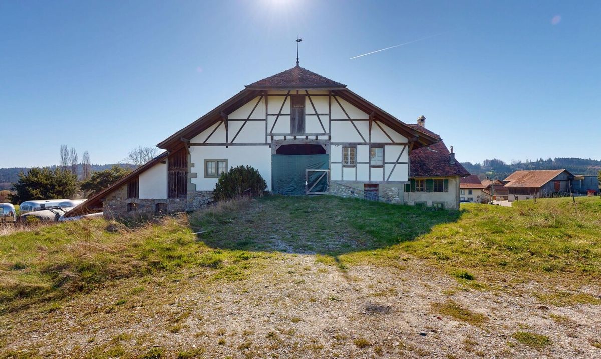 Immeuble mixte in à Lucens - 1