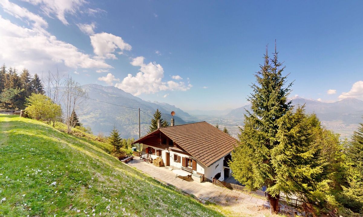 Authentic Chalet with Exceptional Potential – Les Giettes (1871) - 1