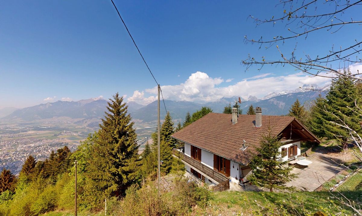 Authentic Chalet with Exceptional Potential – Les Giettes (1871) - 3