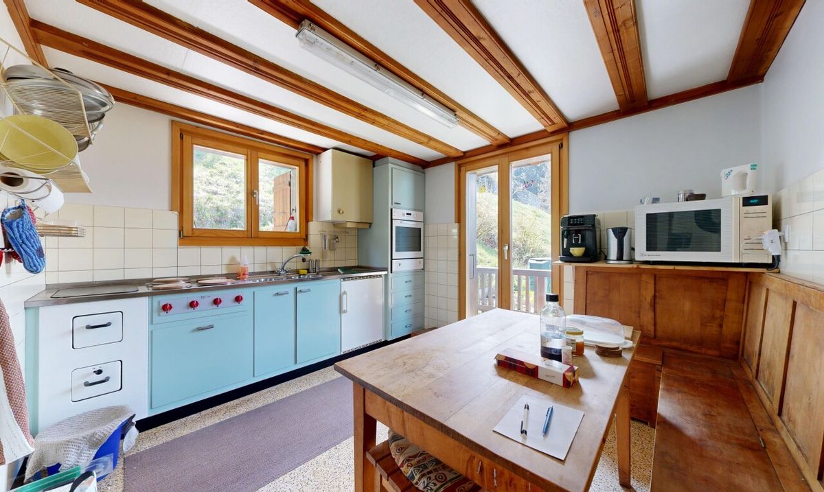 Authentic Chalet with Exceptional Potential – Les Giettes (1871) - 7