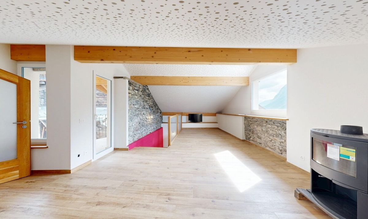Beautiful Charming Detached House in Muraz (Sierre) - 3