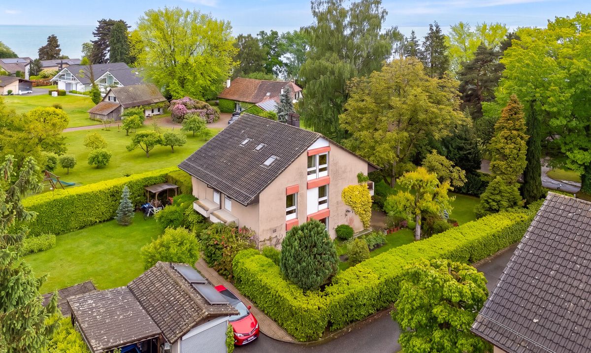 Townhouse in St-Sulpice, just a short walk from Lake Geneva - 1