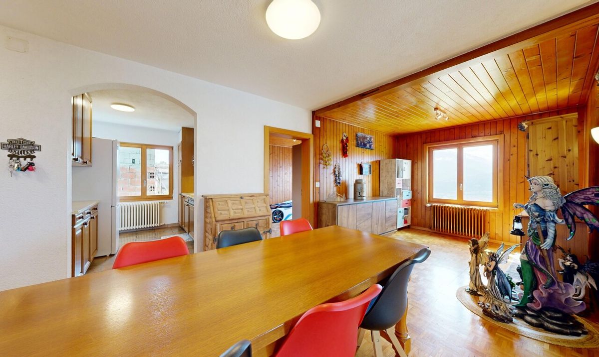 6.5-Room Duplex Apartment with 128 m², Balcony and Garages in Savièse - 0
