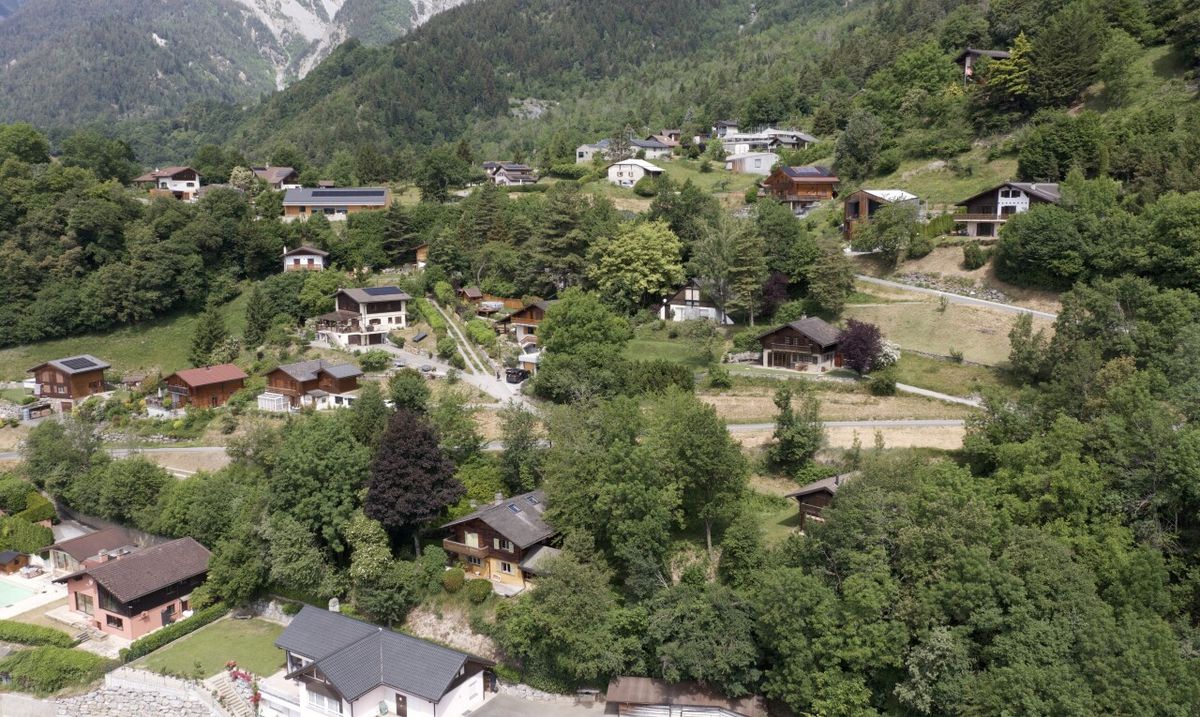 Building Plot for Sale in Chamoson - 3