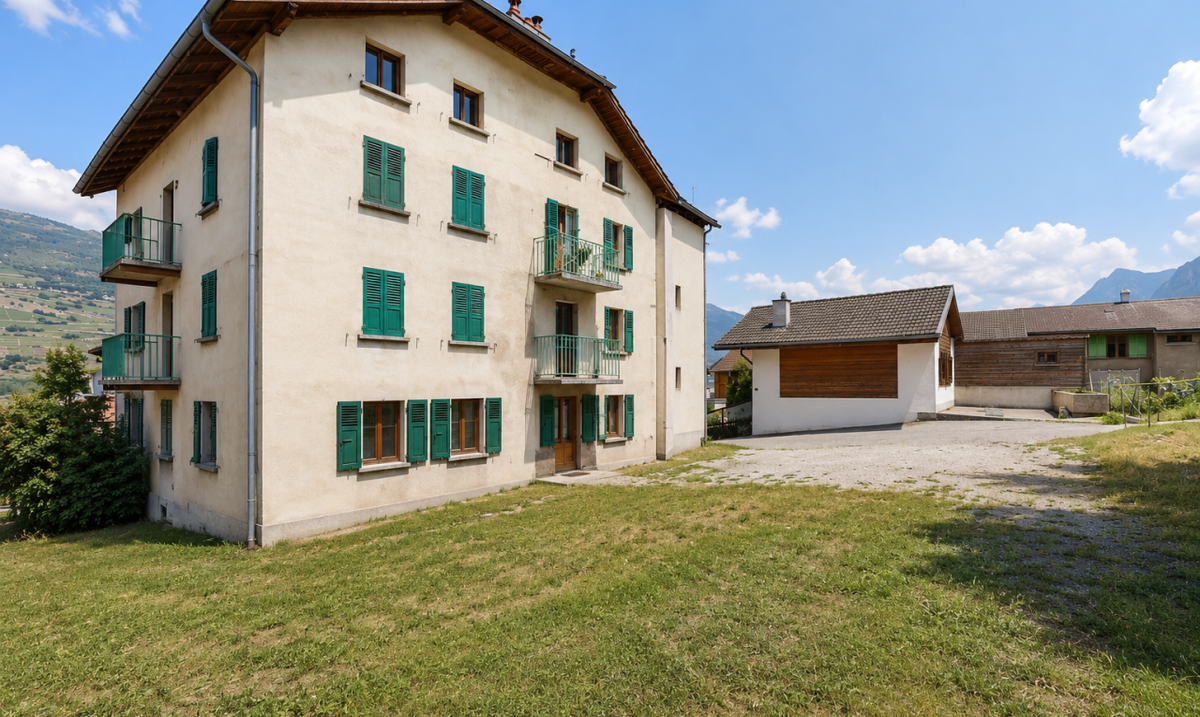 3.5-Room Apartment in Grône – Excellent Renovation Potential - 0