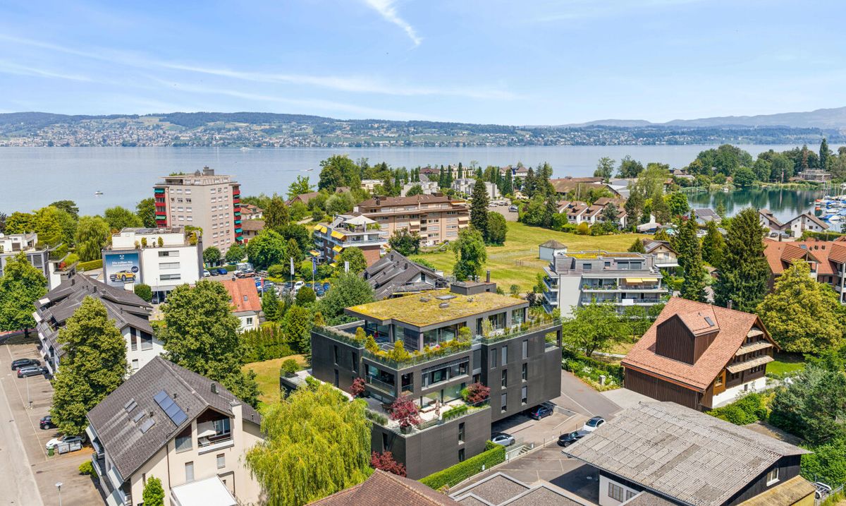 Exceptional 5.5-Room Residence - Exclusive Single-Level Living - 0