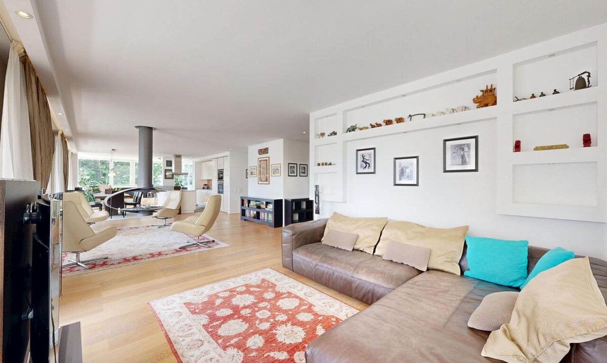 Stunning luxury apartment with balconies in the heart of Pully - 1