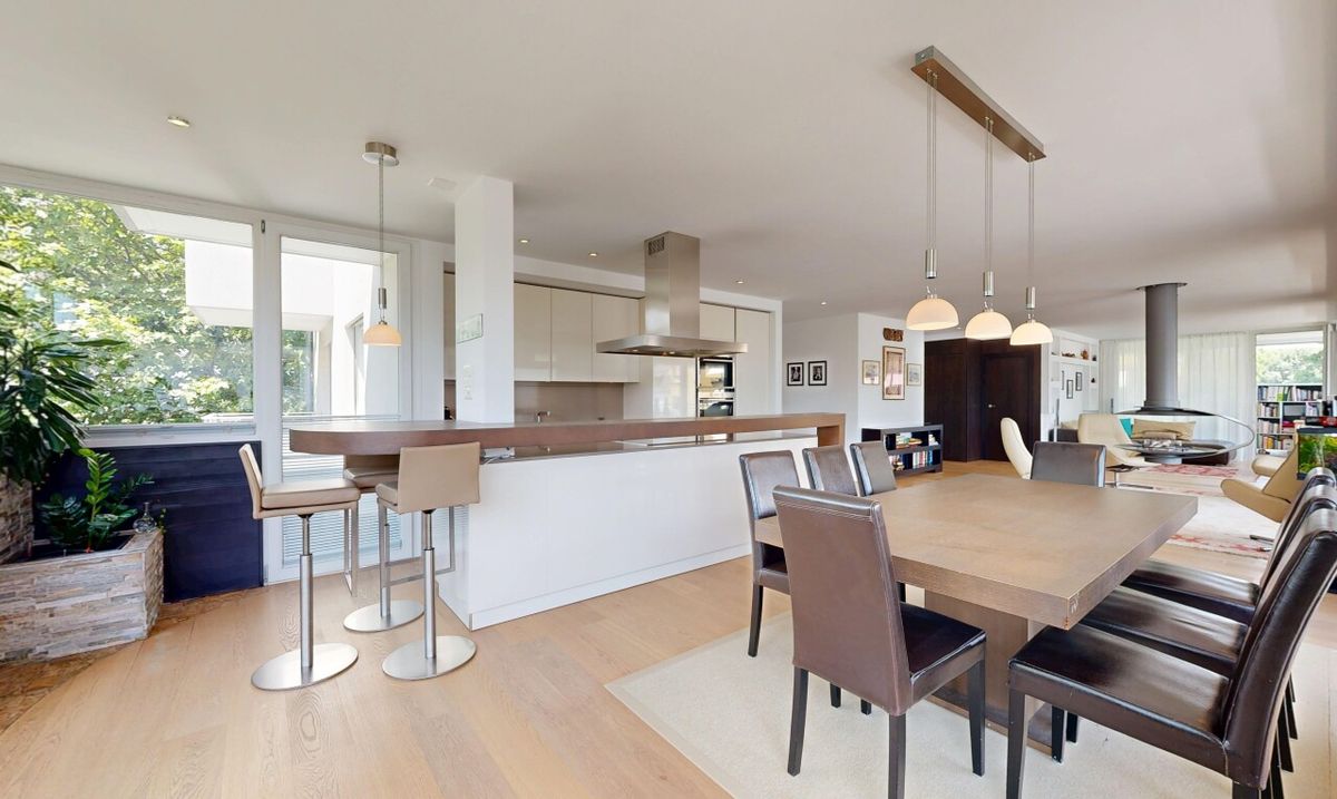 Stunning luxury apartment with balconies in the heart of Pully - 3