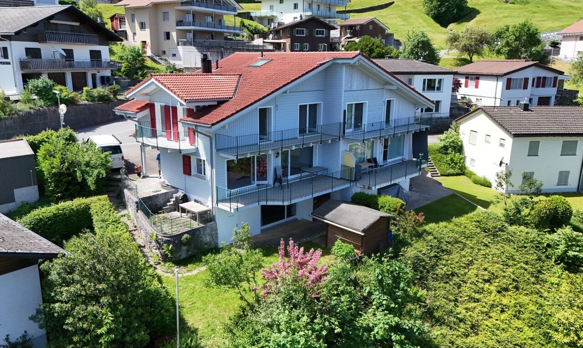 Doppelhaushälfte in Emmetten - 0