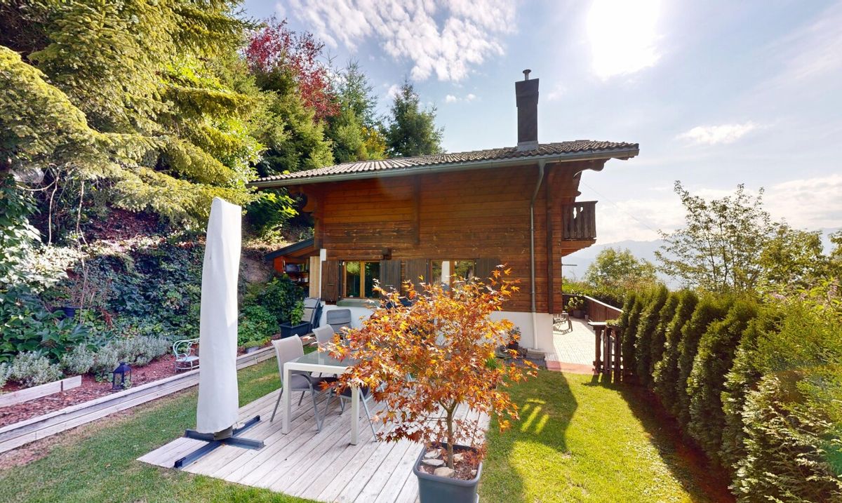 Chalet in à Miex - 0