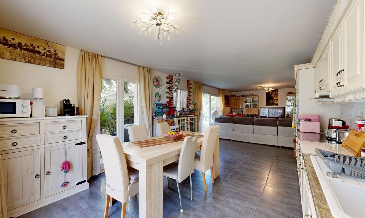 Maison mitoyenne in à Aigle - 9