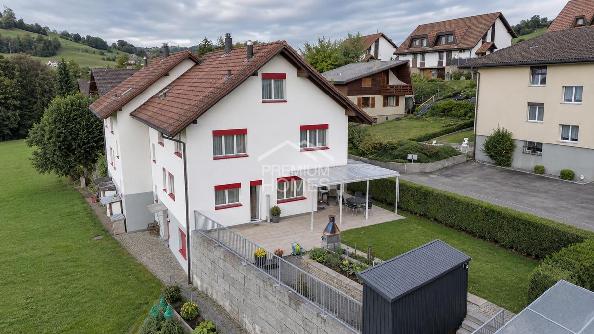 Vielseitiges Familienhaus mit separater Einliegerwohnung - 0