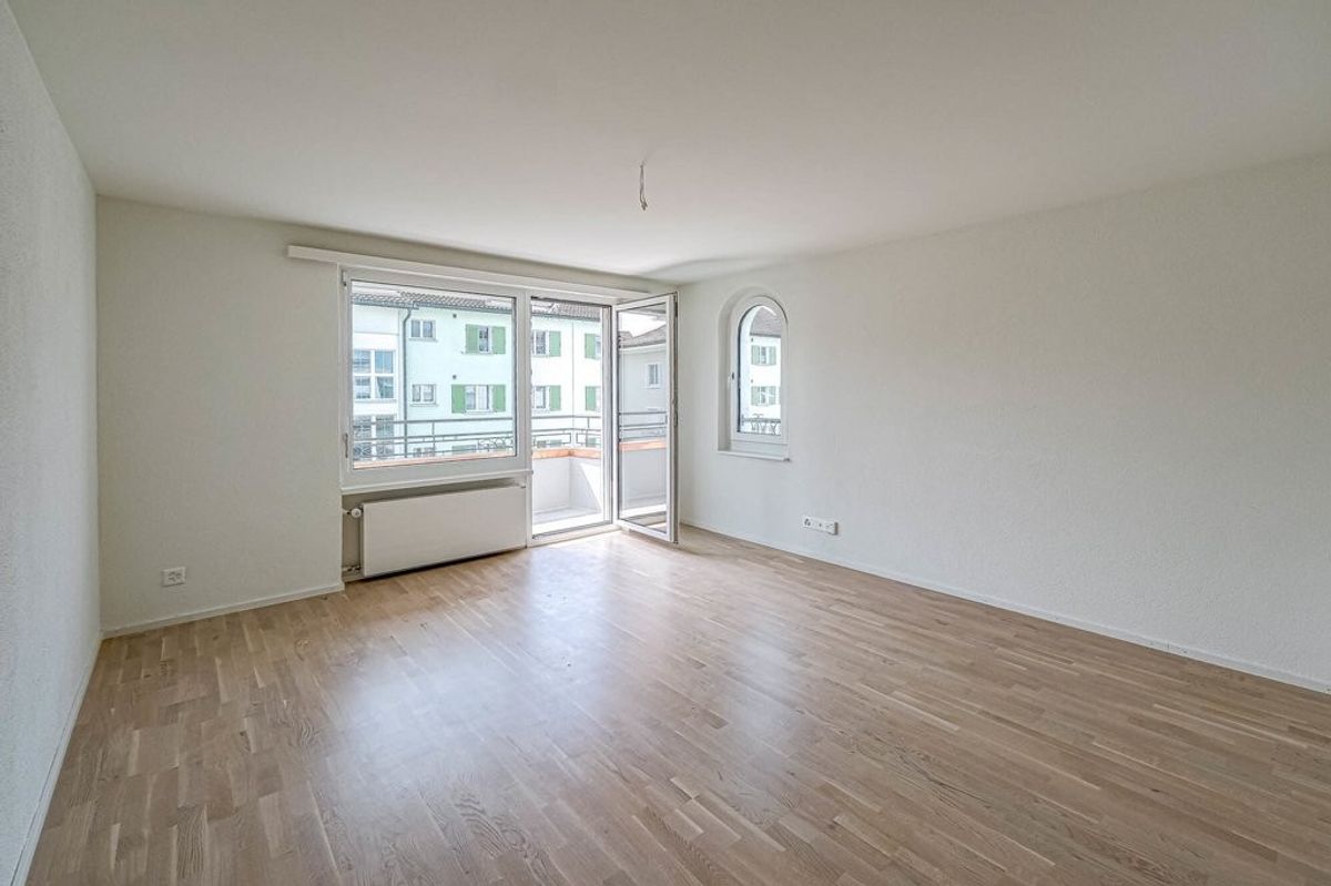 Moderne Wohnung mit optimaler ÖV-Anbindung - 2