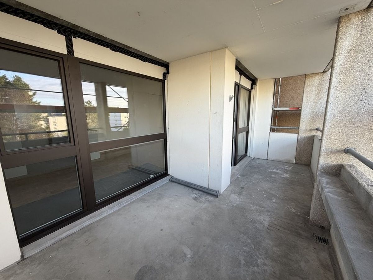Frisch sanierte 4.5-Zimmer-Wohnung 6.OG im Herzen von Ostermundigen - 7