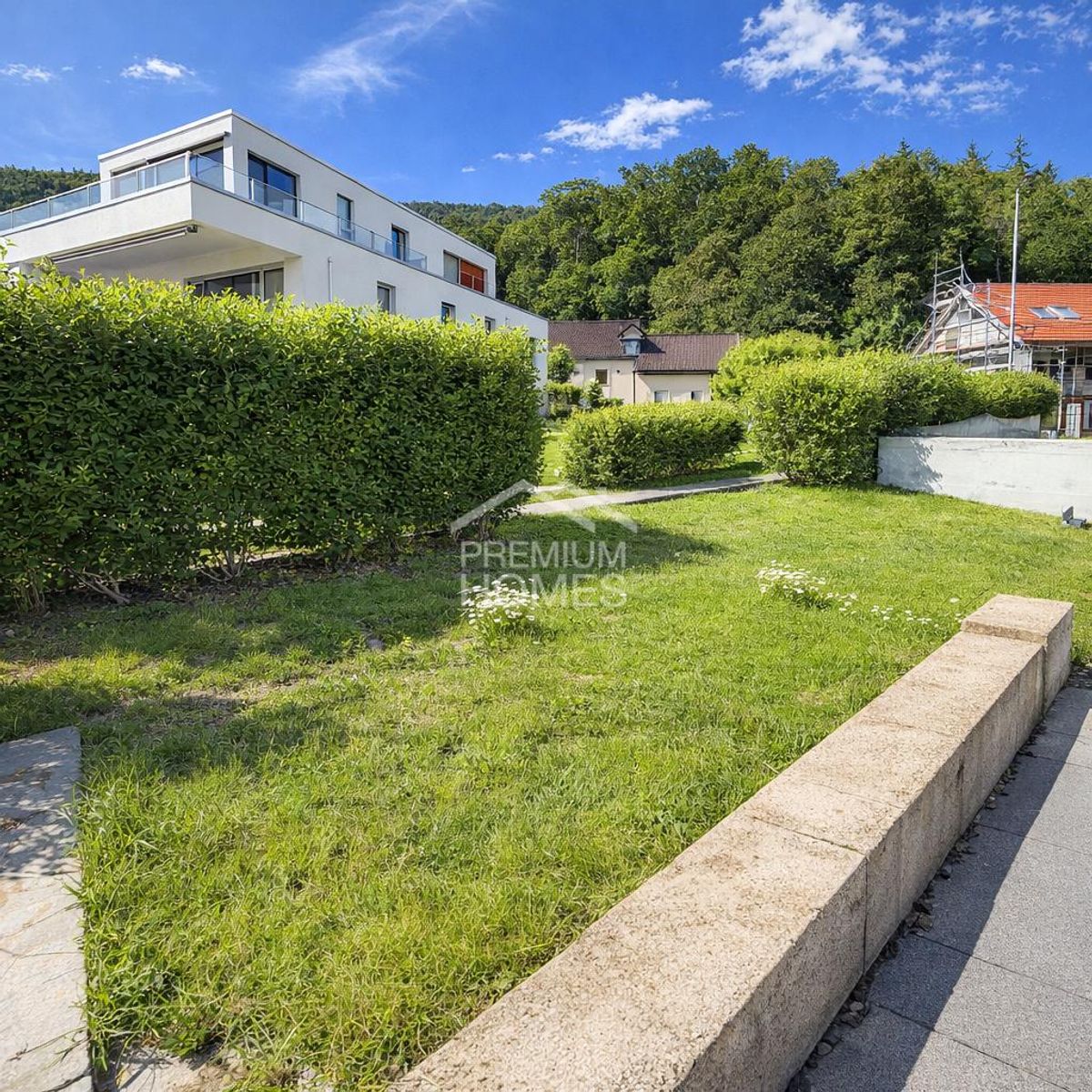Neuwertige Liegenschaft mit hochwertigem Ausbau - 4